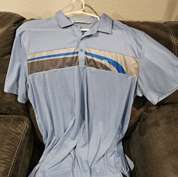 Travis Mathew golf polo - Picture 1 of 1